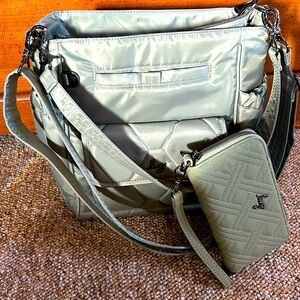 Lug Toss Sage Green w/ Whirly Wallet Sage Green